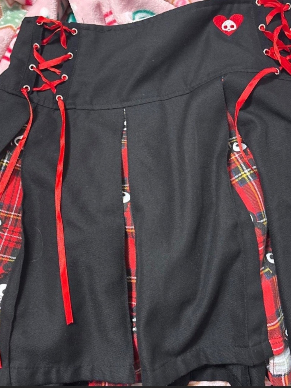 Hot Topic Black Skirt with Red Plaid Insets and Heart Skull Patch